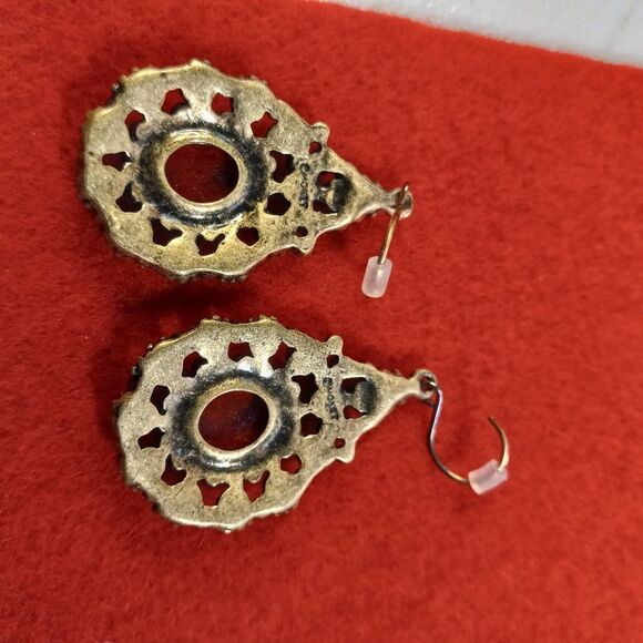 Monet Wired Necklace Teardrop Pendant and Earrings - Picture 4 of 9